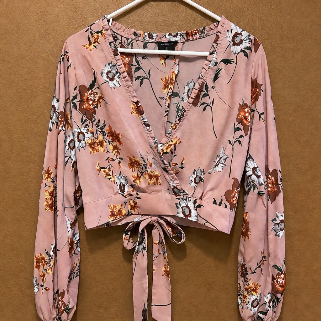 Milk & Honey Nwot Pink Floral Wrap Tie-Front Crop Blouse
